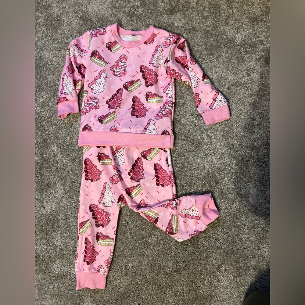 Boutique Girls Sweatsuit with Christmas Cake Print size 4